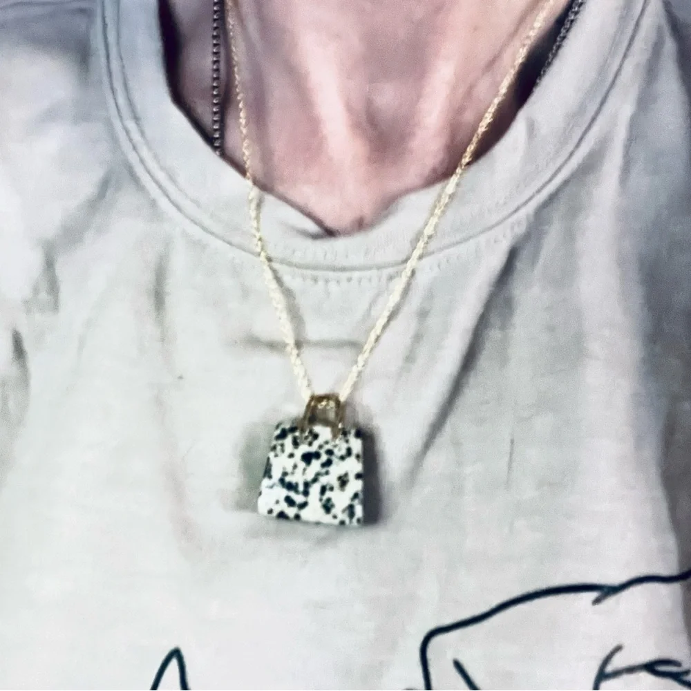 New Artisan 14k Gold Lady Christian Dior Dalmatian Jasper Handbag Necklace - Picture 14 of 17